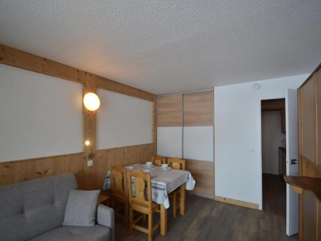 Appartement Les Menuires, 1 pièce, 4 personnes - FR-1-452-195