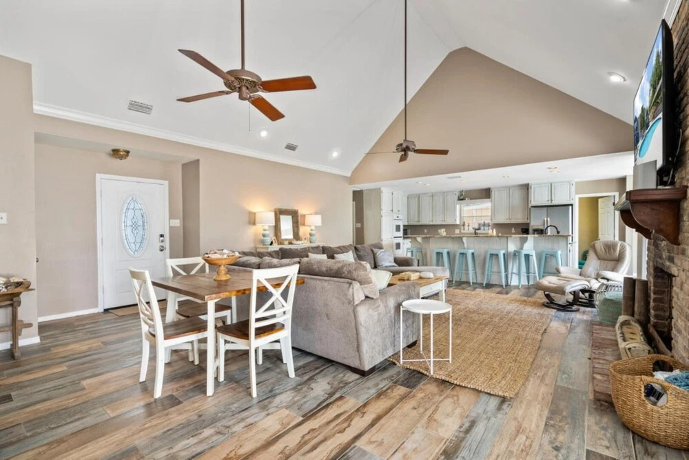 033 Brand House by ACP