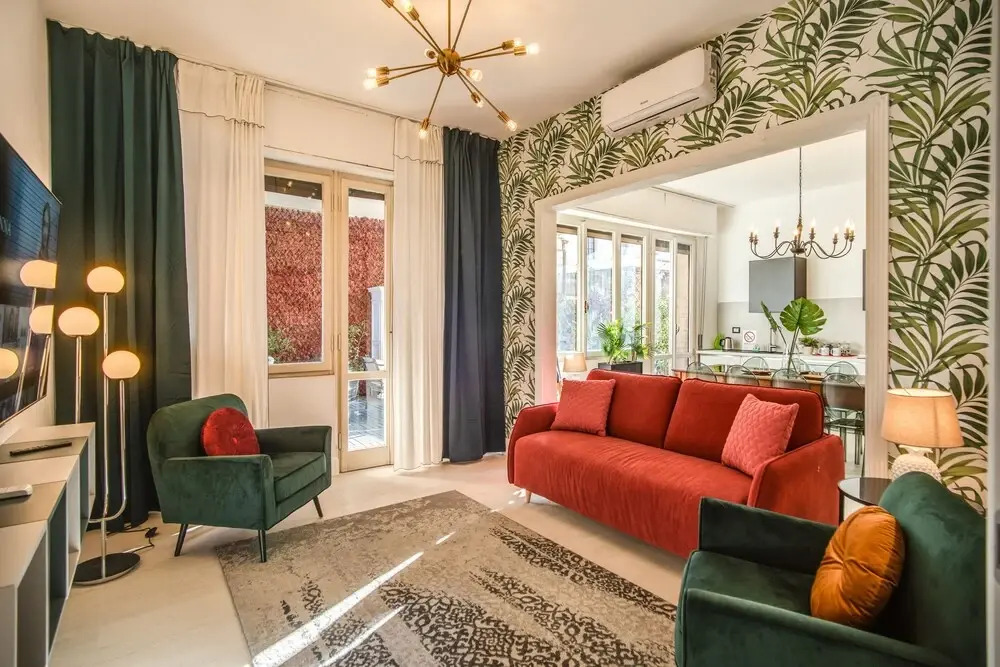 AwesHome White Mirror Apartment&Terrace