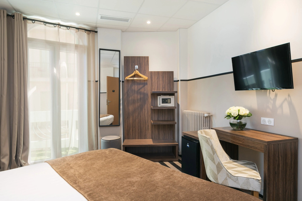 Hôtel Locarno Nice