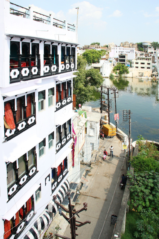 Hanuman Ghat Boutique Stays On Lake Pichola