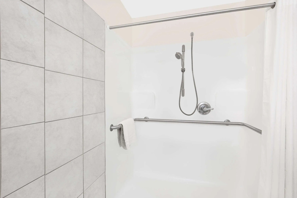 Microtel Inn & Suites by Wyndham Colfax
