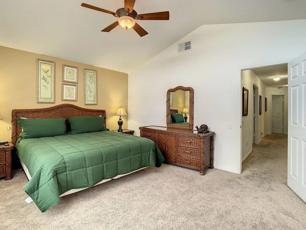 6 Bed Close To Disney In A Gated Resort Community 6 Bedroom Villa by Redawning