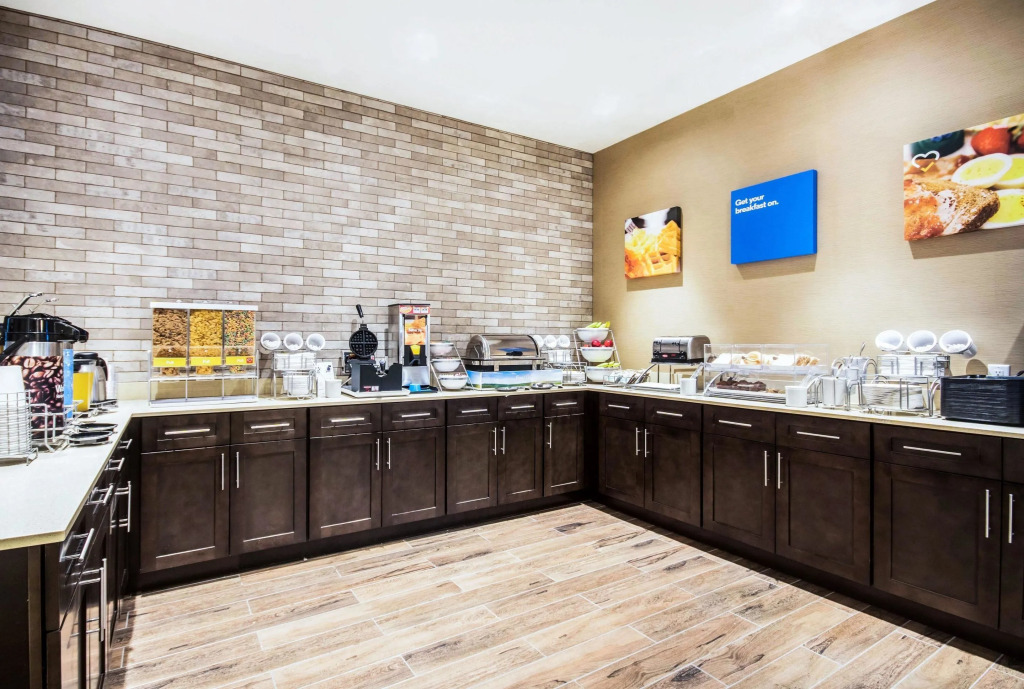 Comfort Inn & Suites