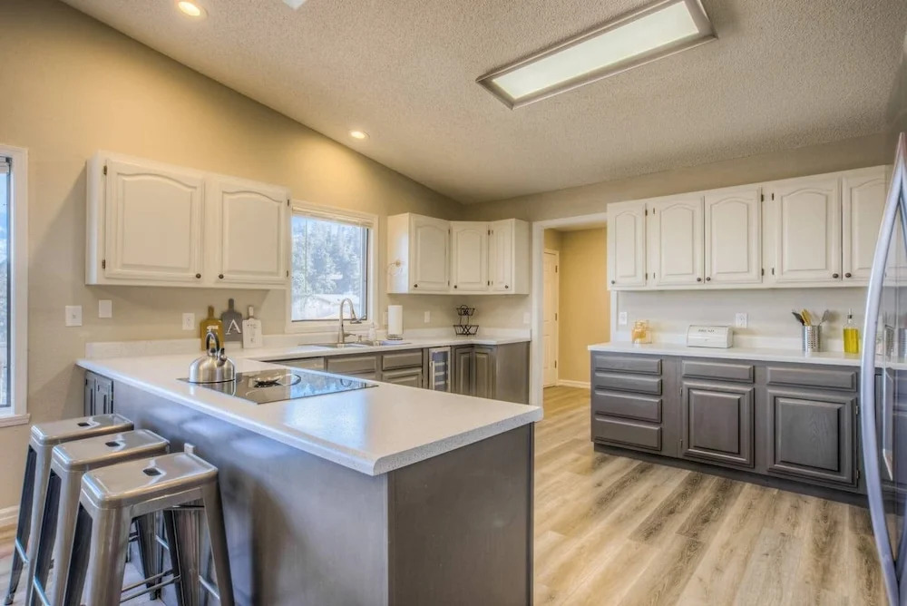 Mountain Viewsclose to Townhot-tubpet-friendly5 BR