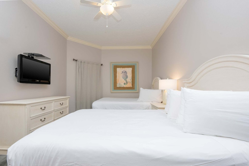 Phoenix West 302 3 Bedroom Condo