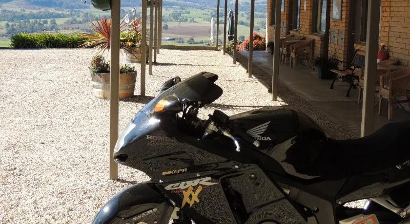 Allamar Motel