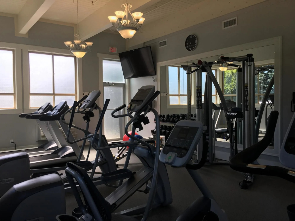Best Western Plus Pitt Meadows Inn & Suites