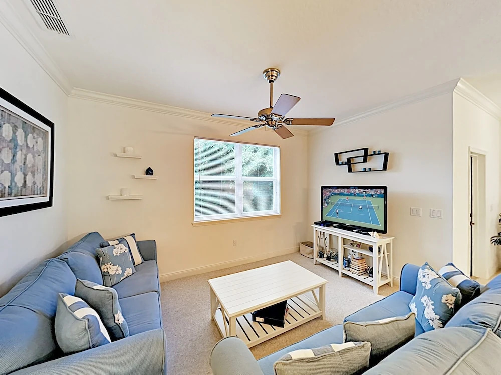New Listing! Townhome W/ Pools & Balcony, By Beach 2 Bedroom Townhouse
