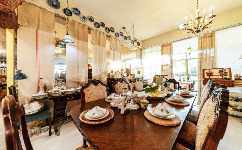 Margarret Pension and Antique Cafe