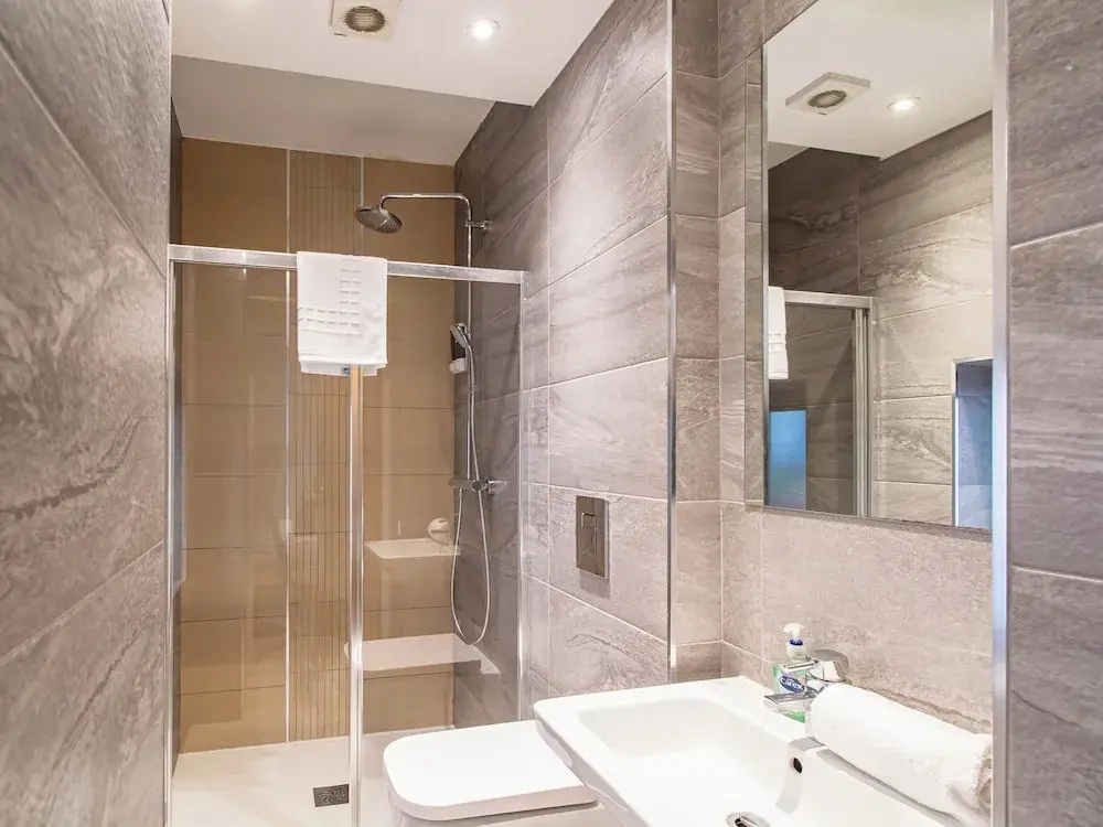 Ebenezer Street Retreat - Spacious 4 Bedroom House