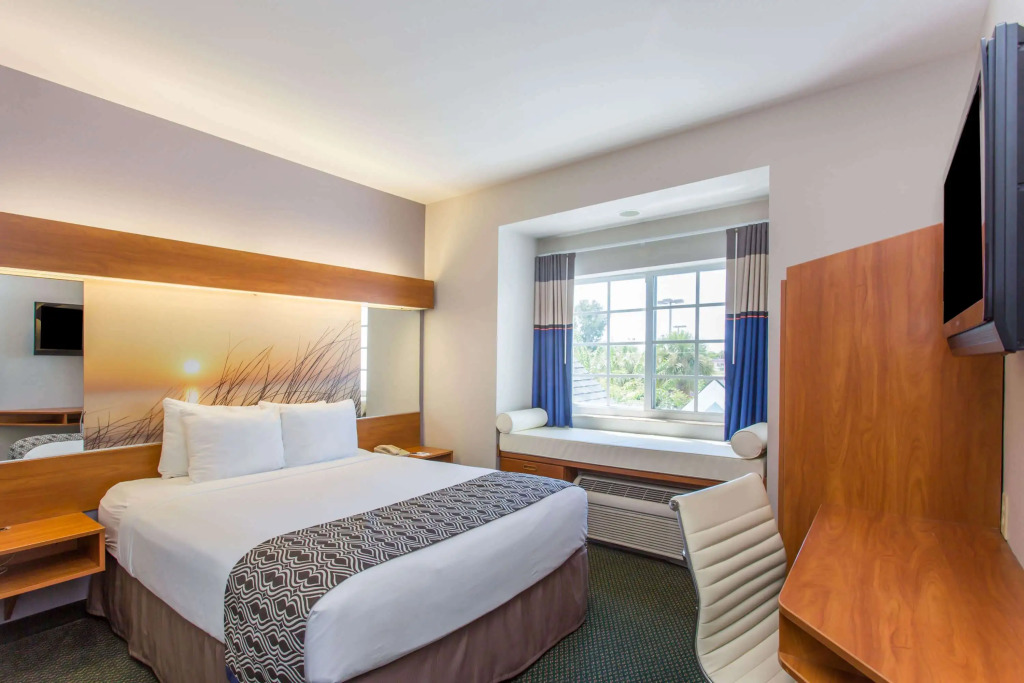 Microtel Inn & Suites by Wyndham Port Charlotte Punta Gorda