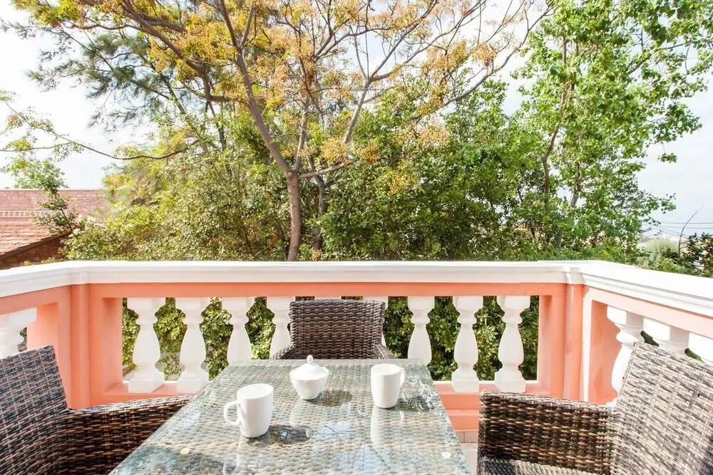 Stylish Art Deco Apartment Close To The Beach