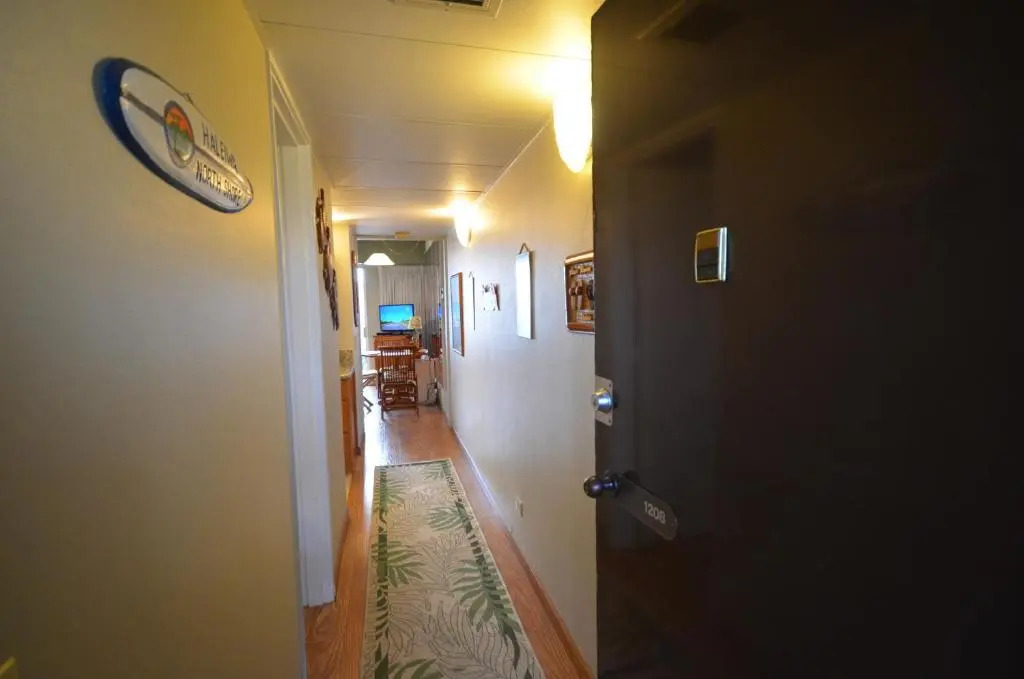 Waikiki Park Heights 1208 Sun & Beach Fun only 3 minutes away