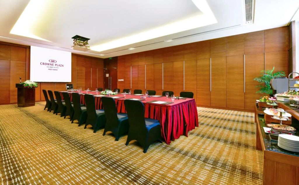Crowne Plaza West Hanoi Residences