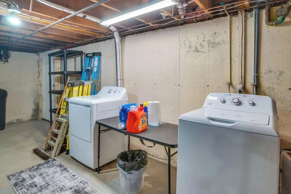 < 1 Mi to Craigville Beach: Home w/ Patio & BBQ