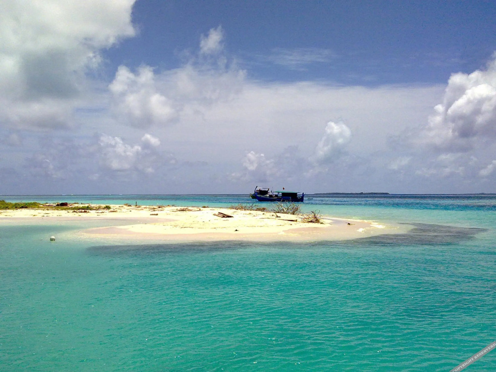 Mandhoo Inn