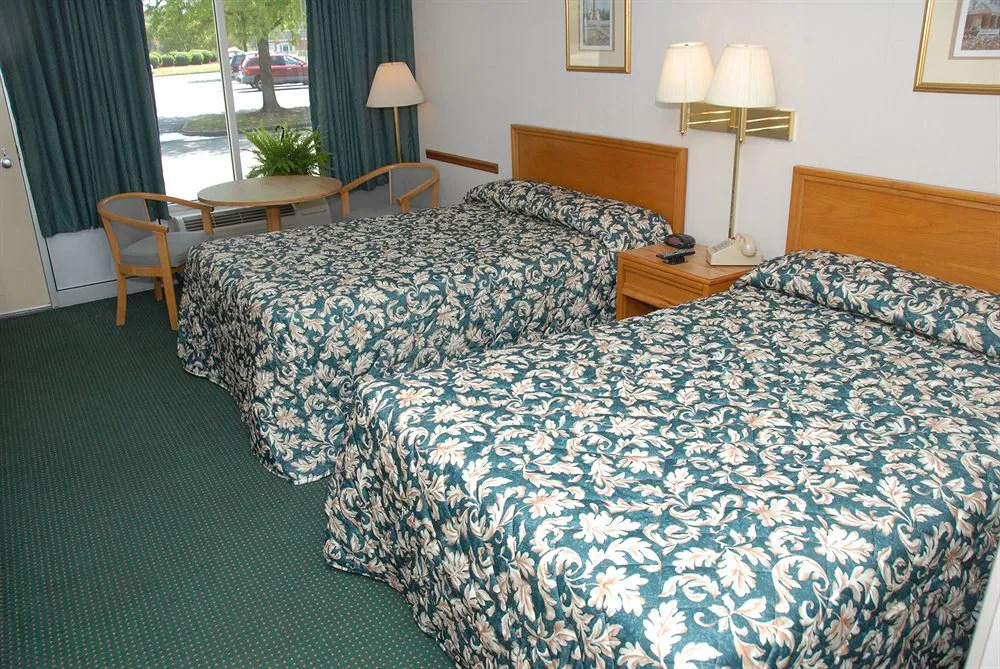 Quarterpath Inn & Suites