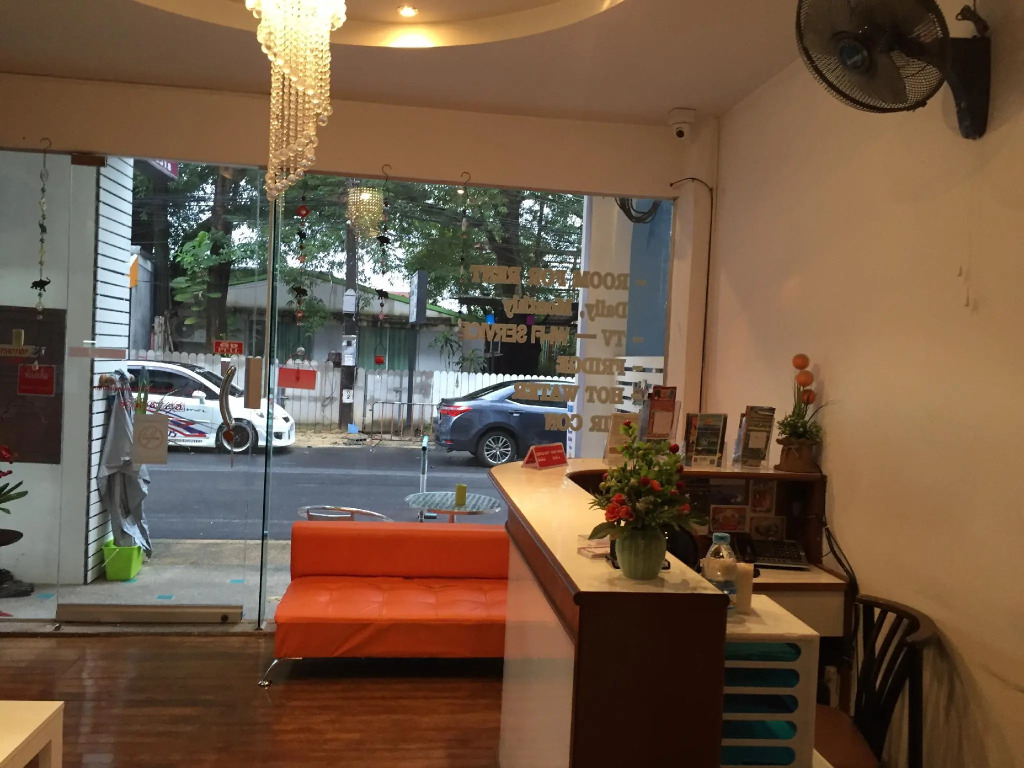 Nawaporn Place