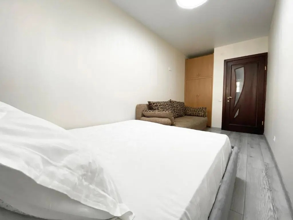2-bedroom Lux Most City Area Nebereznaya Rivera