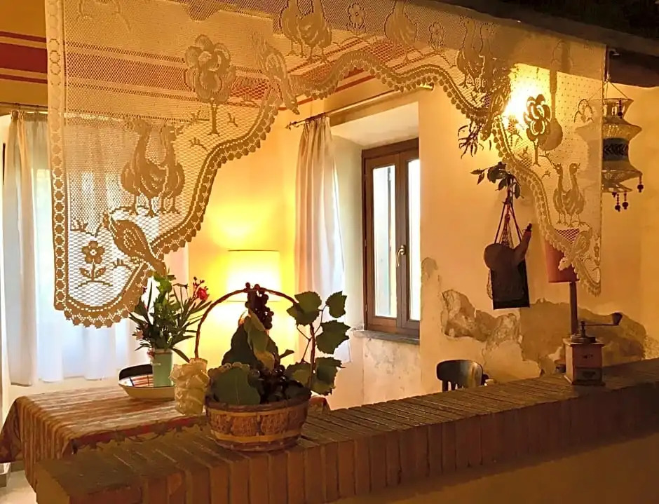 Antic Etrurian Inn
