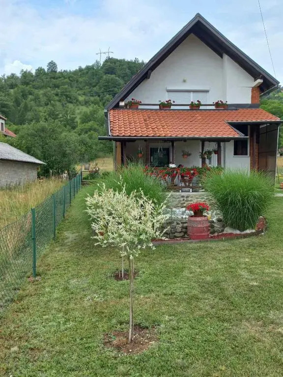 Villa MIR