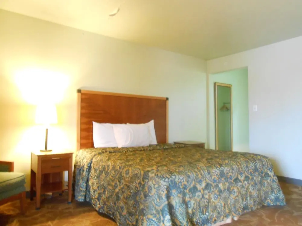 Airport Inn Downtown