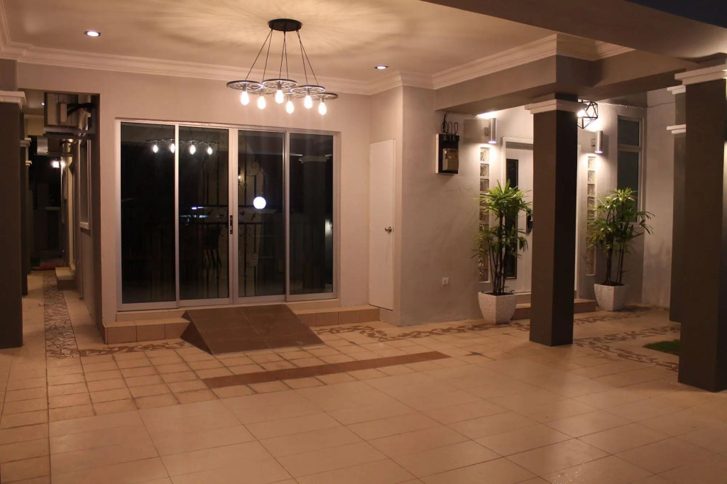 Ian's De Splendid Home