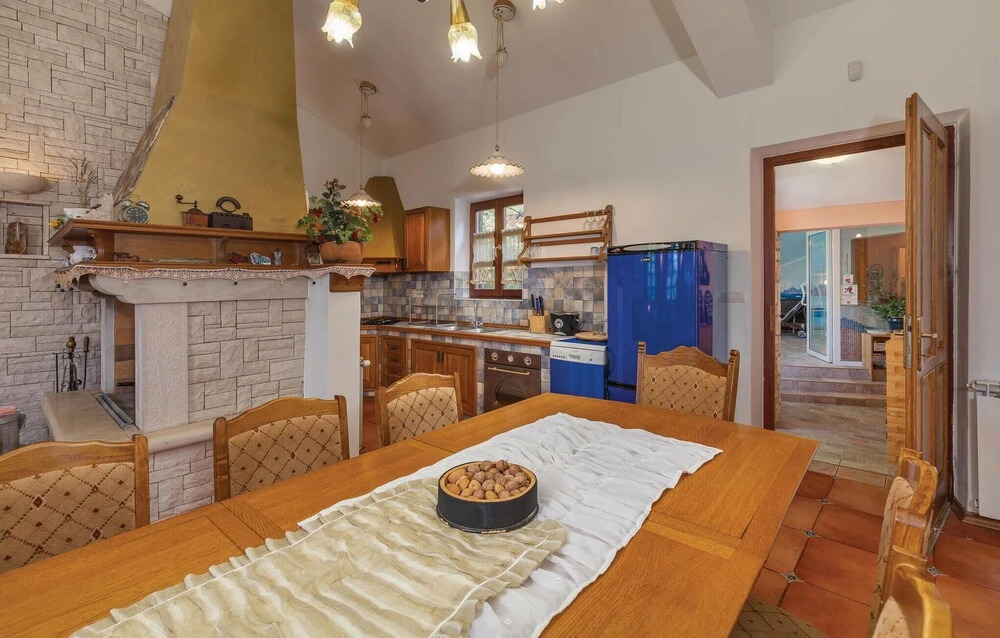 Amazing Home In Belavici With Sauna