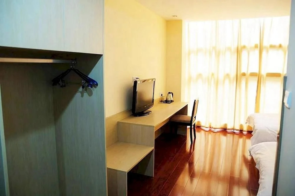 Suzhou Hefeng Business Hotel