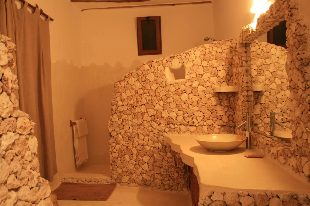 Deluxe Villa With Garden / Pool With Service Staff 150mt From the sea