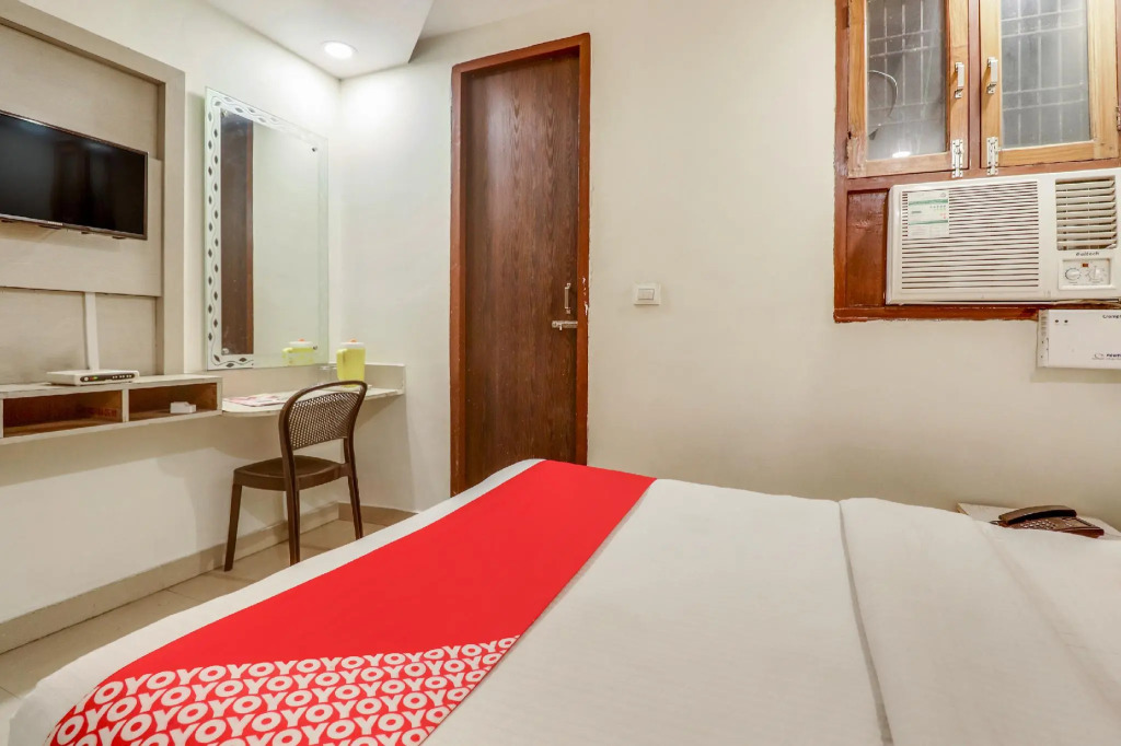 OYO 66249 Hotel Param Residency