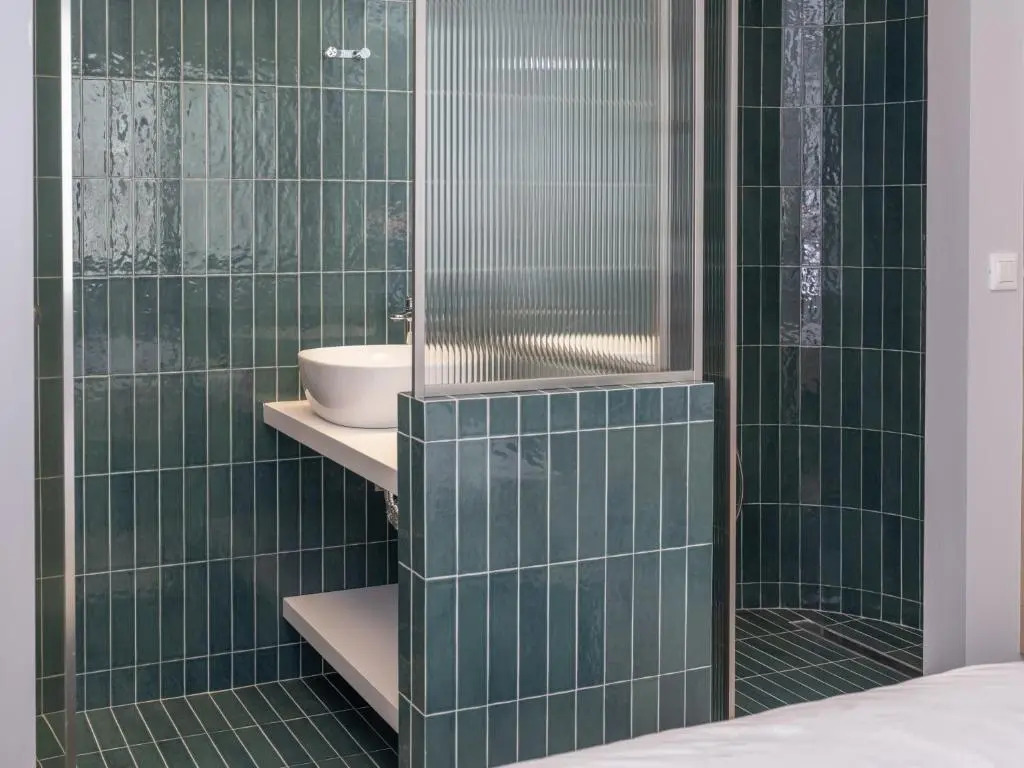 Evans Luxurious Apartment 4