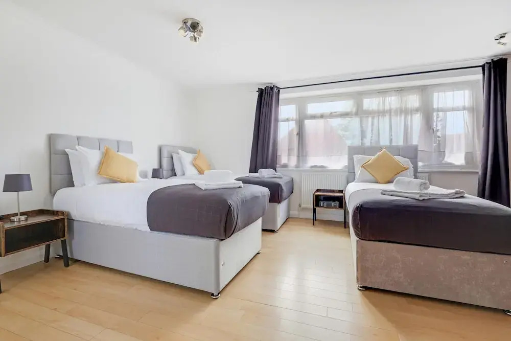 Heathrow Living St Annes Svcs Hse 5 BDRM