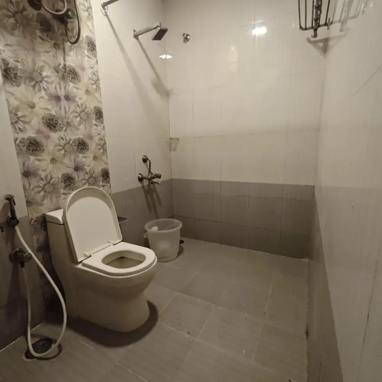 Stayz Royale Hotels - Electronic City