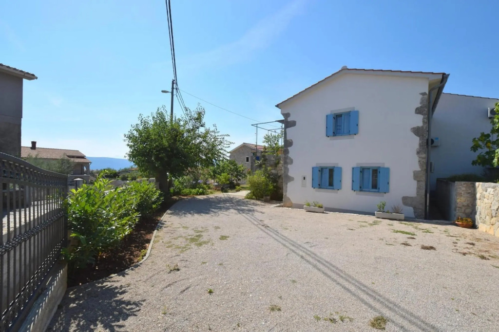 Insula Insule - Rustic & Peaceful - SA2