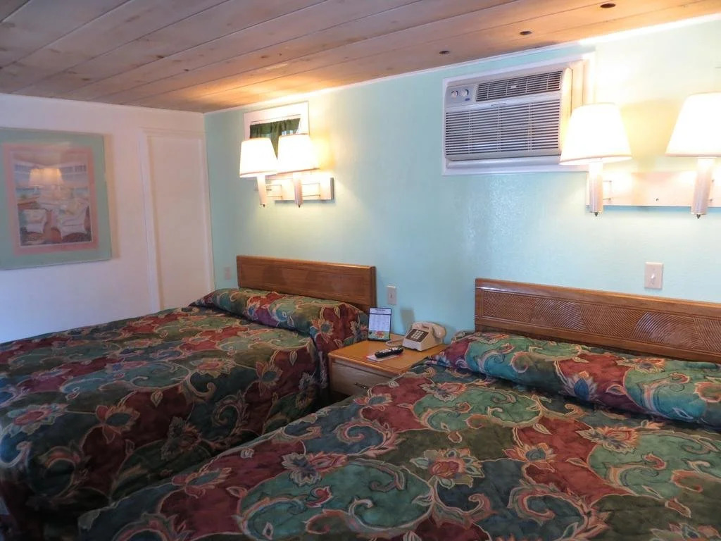 Restwood Motel