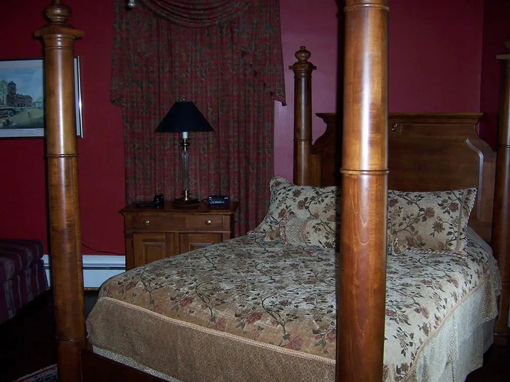 The Ashford Inn