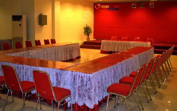 Grand Wisata Hotel