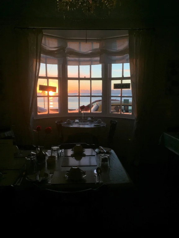 Whitecliff Guest House