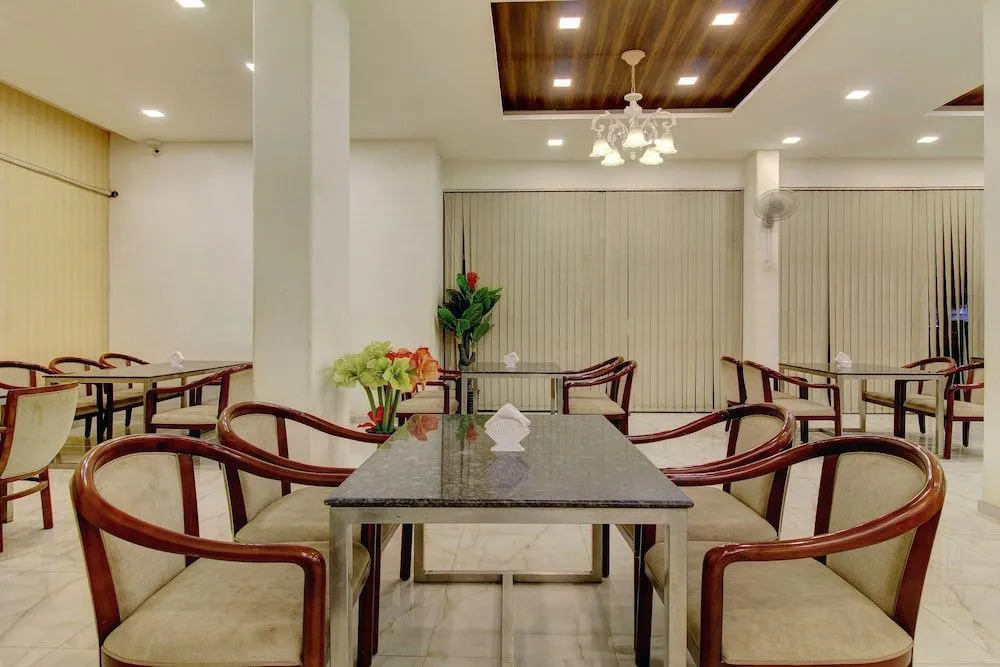Capital O 40790 Hotel Triveni