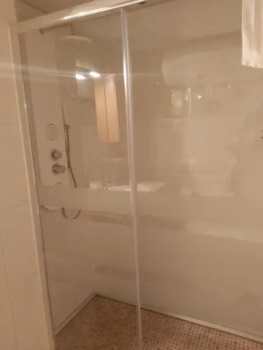 Apartamentos Alcañiz, Ana