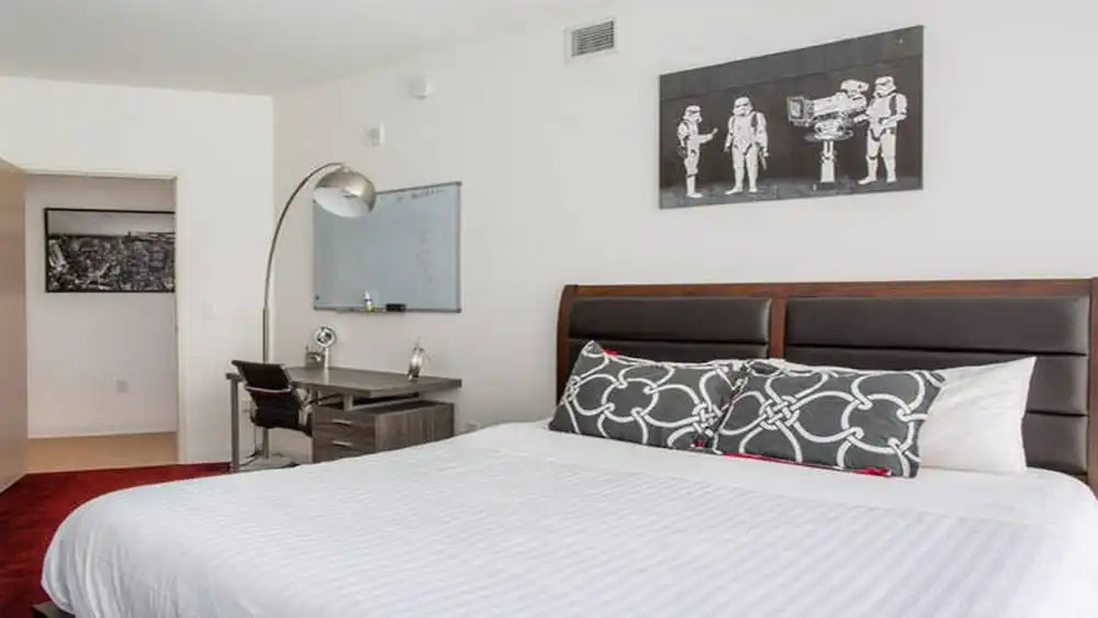Modern La 2 Bedroom Luxury Suites