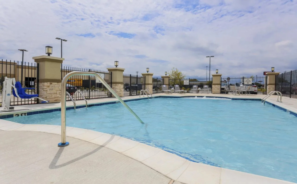 Holiday Inn Express & Suites Houston - Hobby Airport Area by IHG