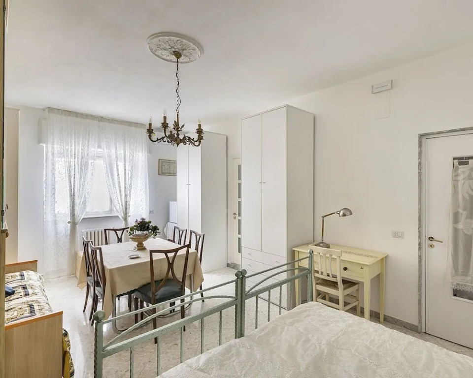 Limited Edition Guesthouse
