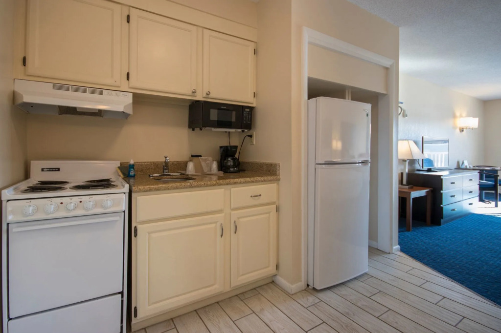 SeaLoft Oceanfront Hotel