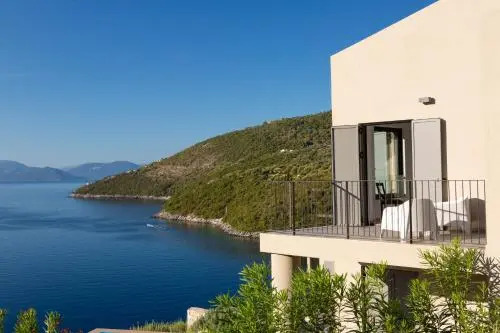 Villa Kastos - Stylish Luxury Villa with Direct Sea Access