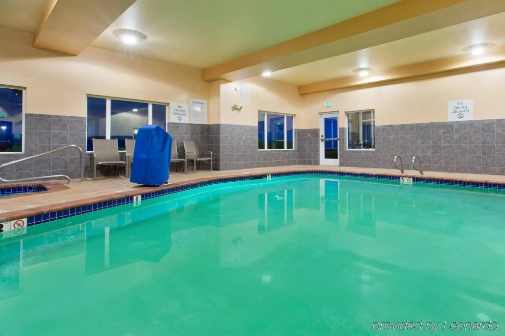 Holiday Inn Express Hotel & Suites Astoria by IHG