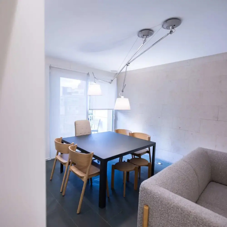 Ampersand - Bright 2-bedroom Apartment