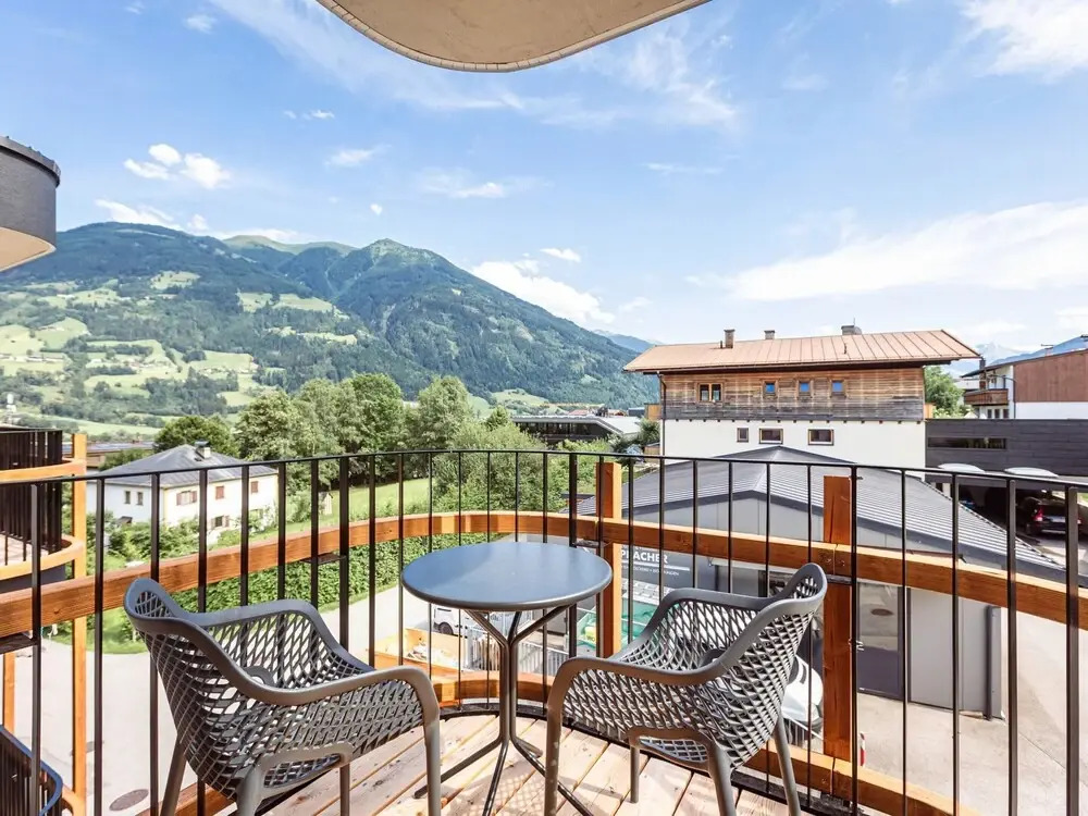 Modern Holiday Apartment With 2 Bedrooms in Fugen